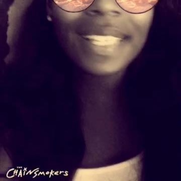 Meet your Posher, Kayla - Picture 1 of 1